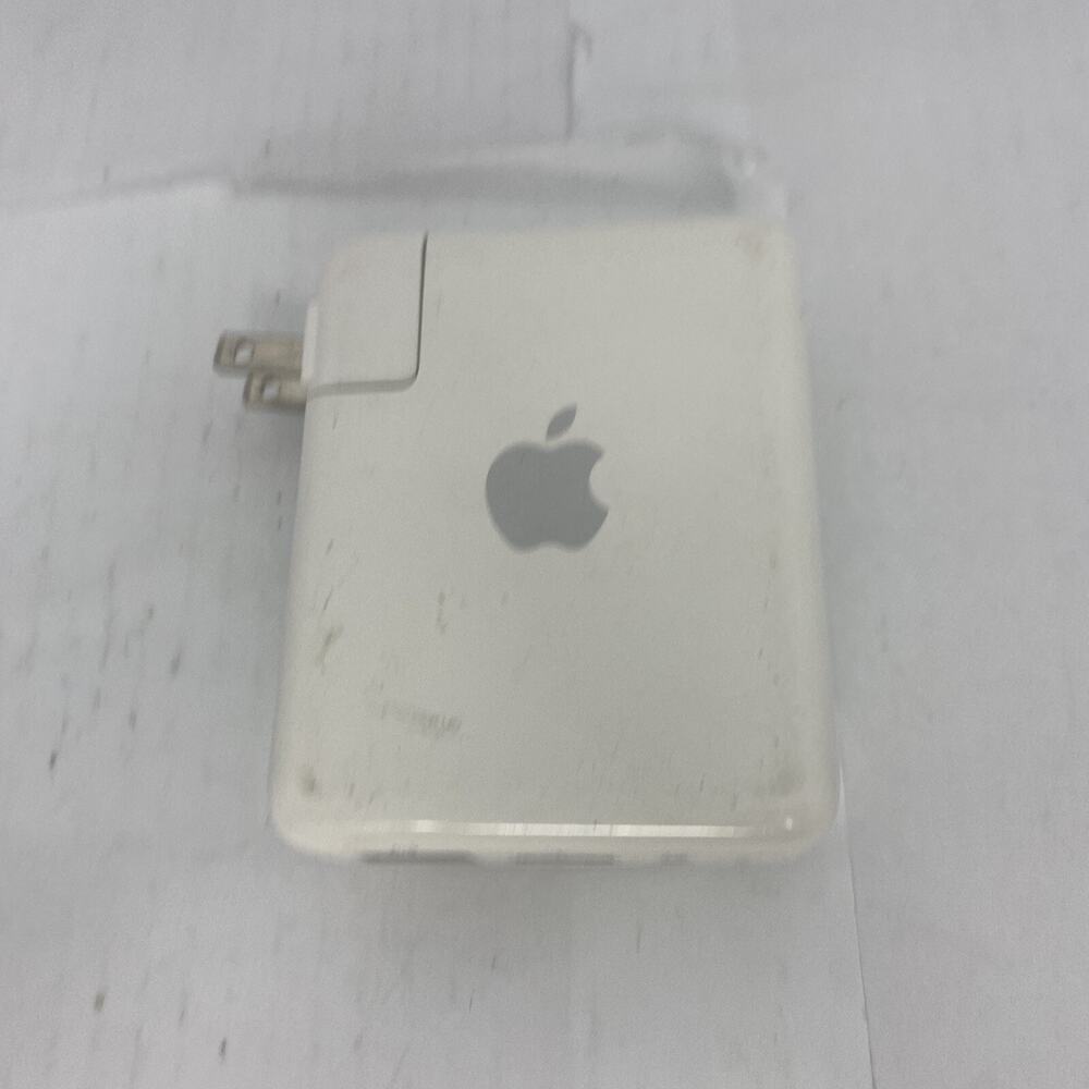 Apple AirPort Express Base Station A1084 Wireless Router